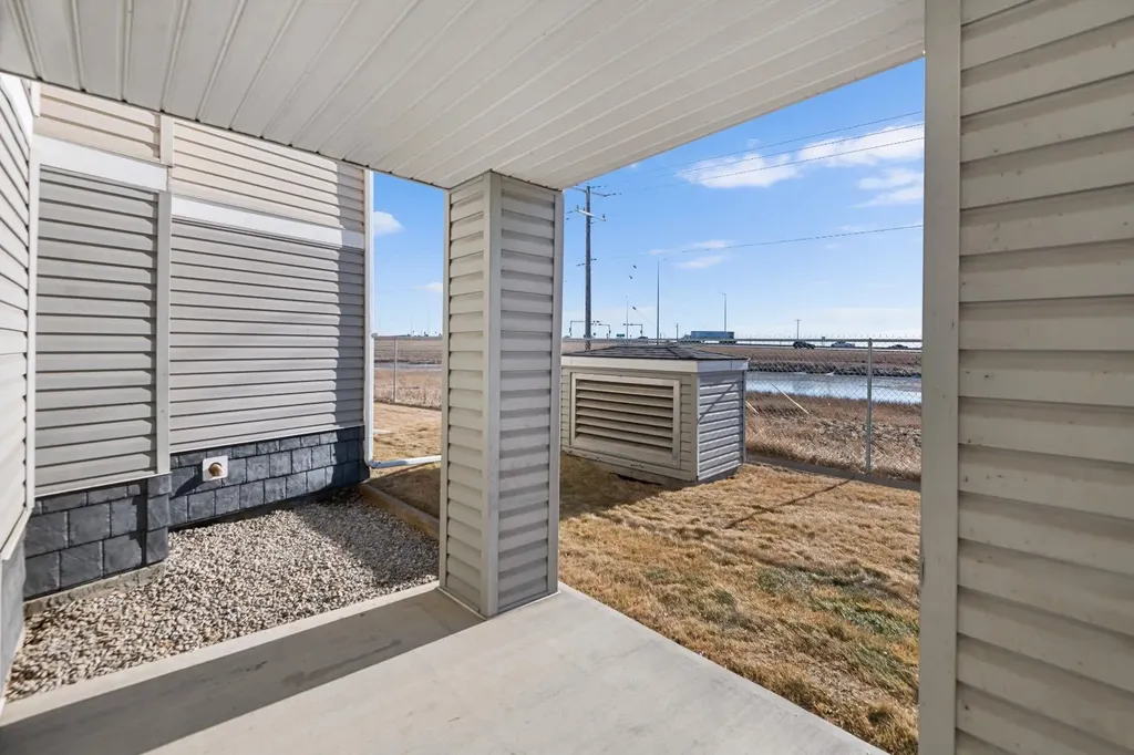 1620 70 Street SE Calgary AB T2A 7Z2