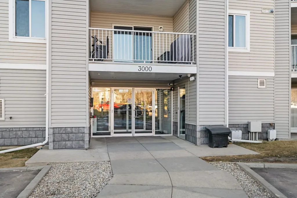 1620 70 Street SE Calgary AB T2A 7Z2