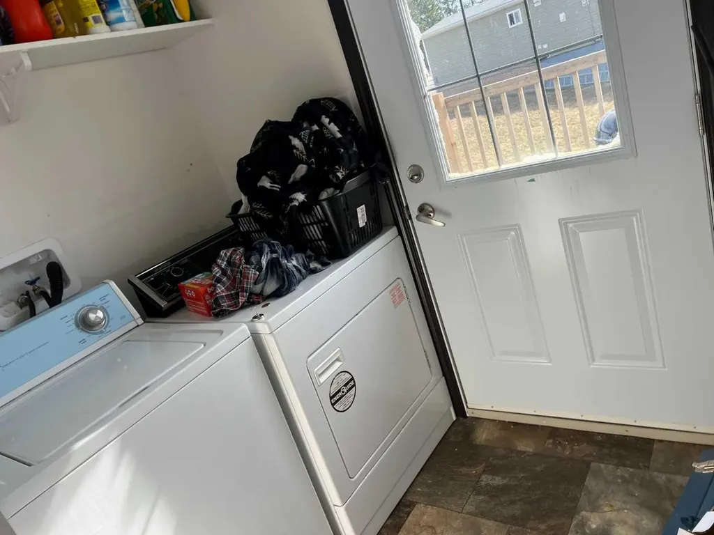 527 3 Avenue Fox Creek AB T0H 1P0