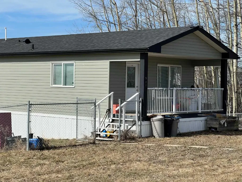 527 3 Avenue Fox Creek AB T0H 1P0