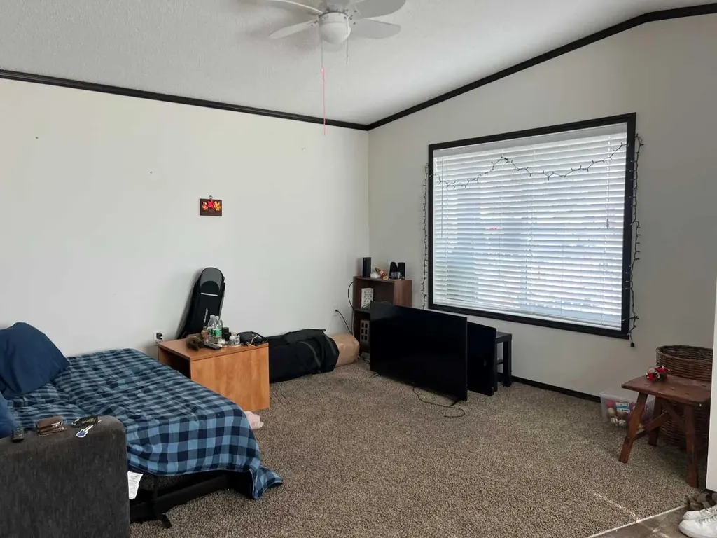 527 3 Avenue Fox Creek AB T0H 1P0