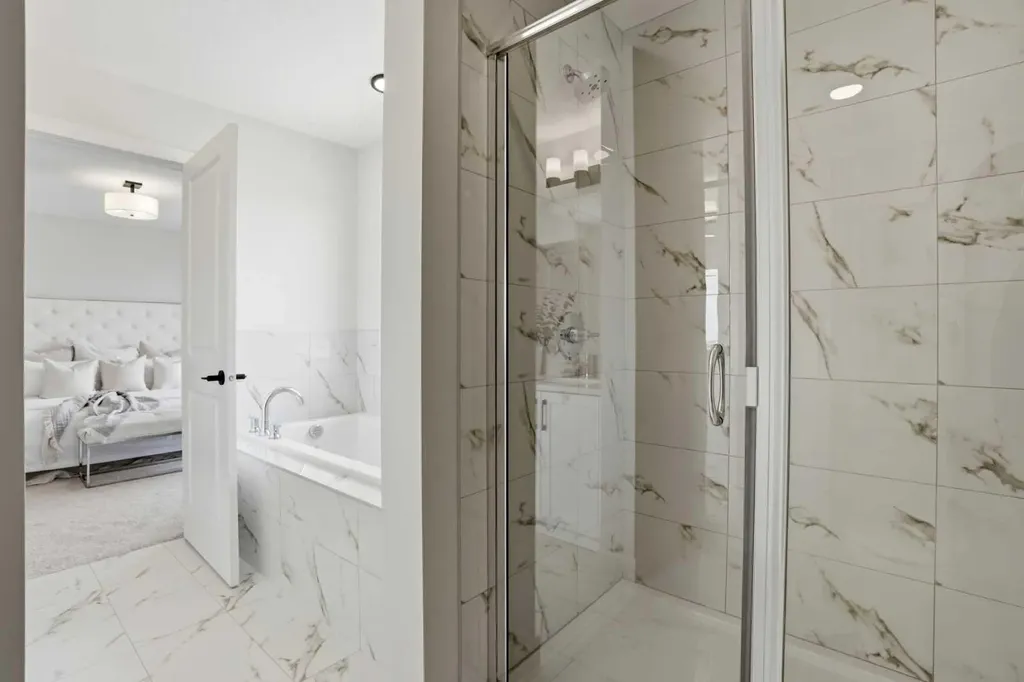 581 Clearwater Heath Chestermere AB T1X 3A5