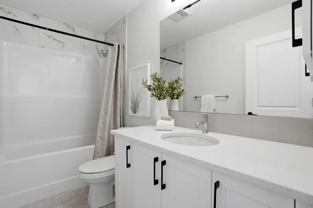 581 Clearwater Heath Chestermere AB T1X 3A5