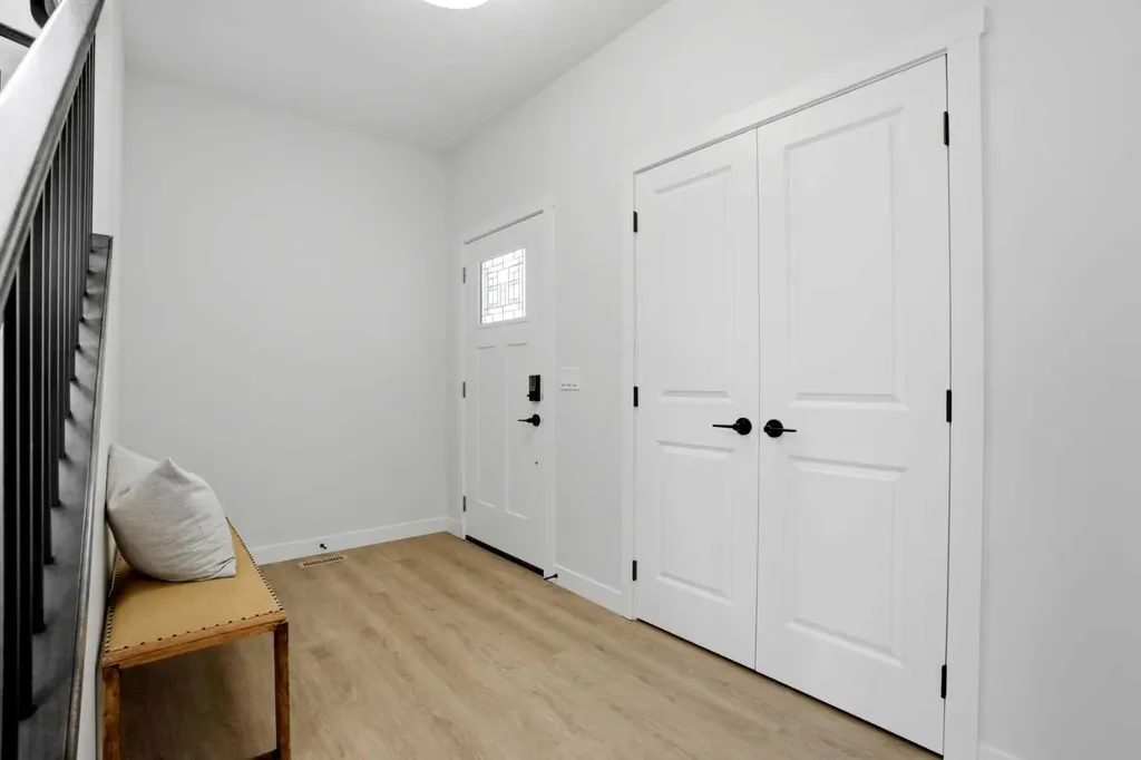 581 Clearwater Heath Chestermere AB T1X 3A5