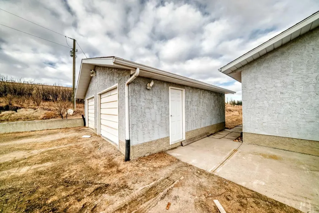 293016 Township Road 264 Rural Rocky View County AB T4A 0N3
