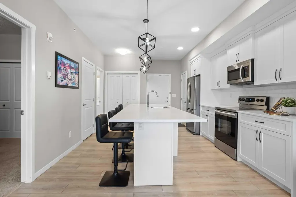370 Harvest Hills Common NE Calgary AB T3K 2M8