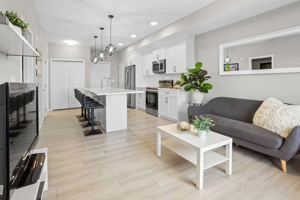 370 Harvest Hills Common NE Calgary AB T3K 2M8