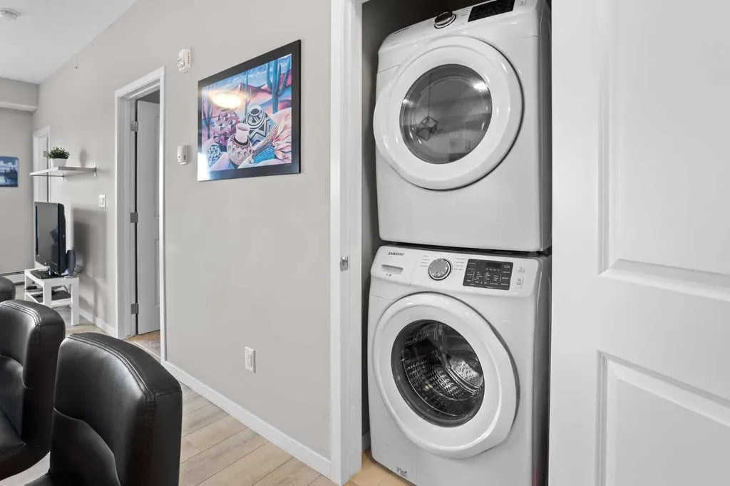 370 Harvest Hills Common NE Calgary AB T3K 2M8