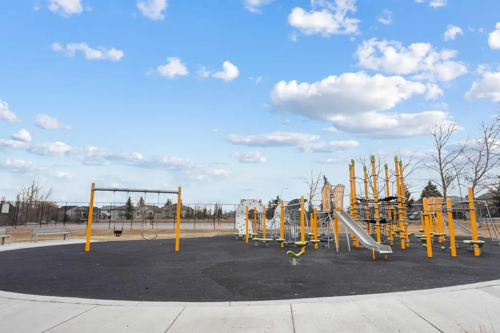 370 Harvest Hills Common NE Calgary AB T3K 2M8