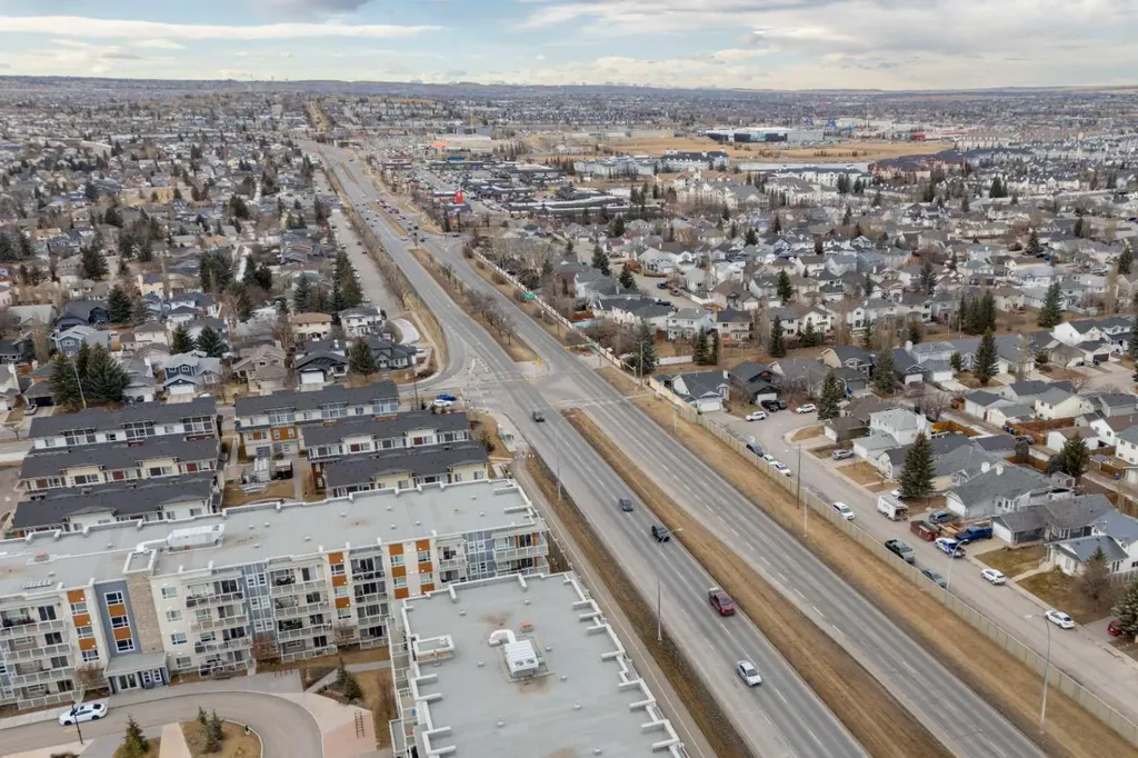 370 Harvest Hills Common NE Calgary AB T3K 2M8