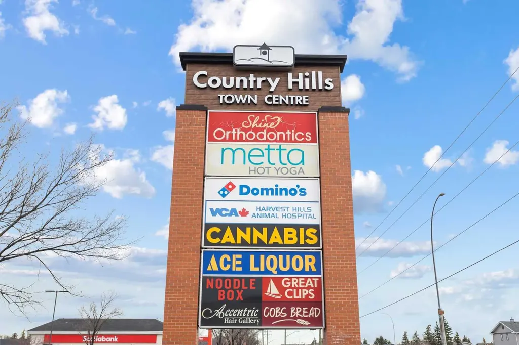 370 Harvest Hills Common NE Calgary AB T3K 2M8