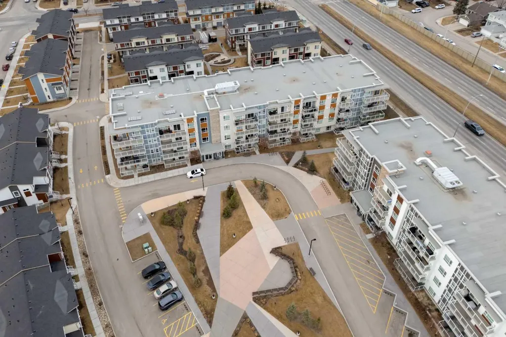 370 Harvest Hills Common NE Calgary AB T3K 2M8