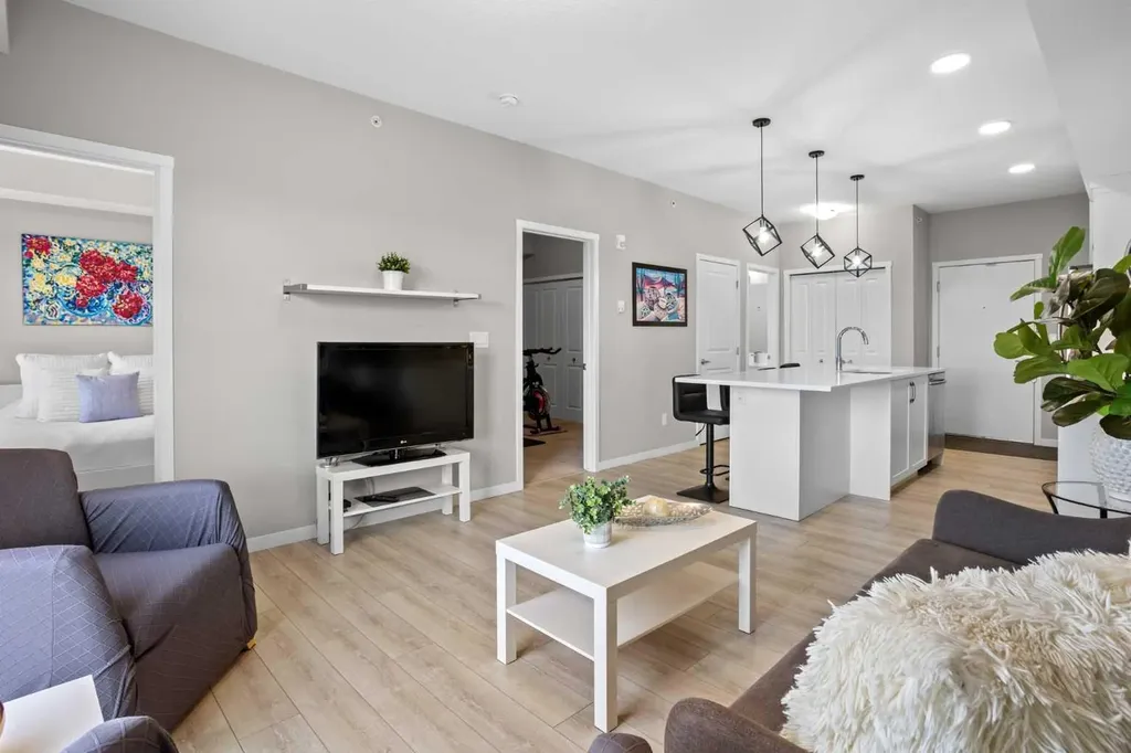 370 Harvest Hills Common NE Calgary AB T3K 2M8