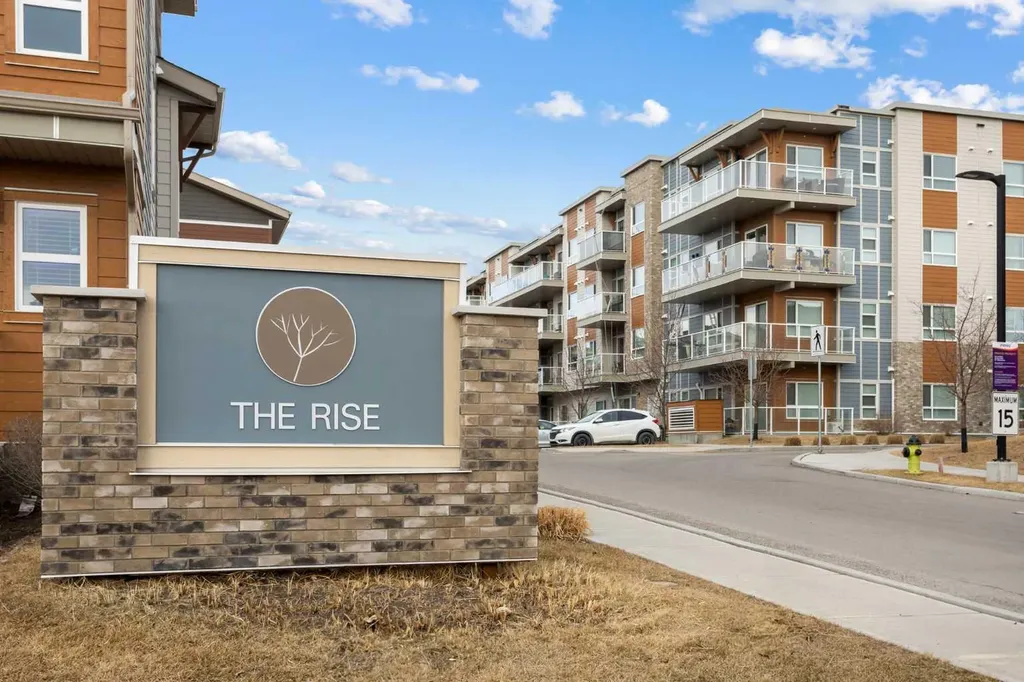 370 Harvest Hills Common NE Calgary AB T3K 2M8