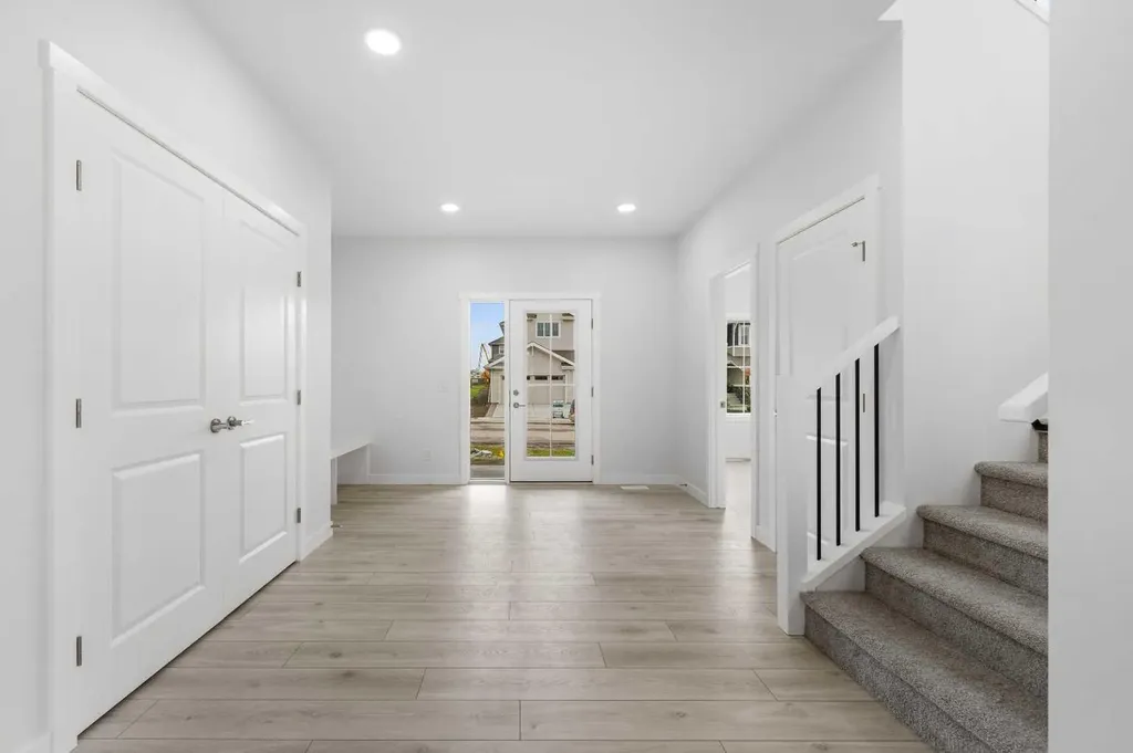 142 Sunstone Way Balzac AB T4B 5T5