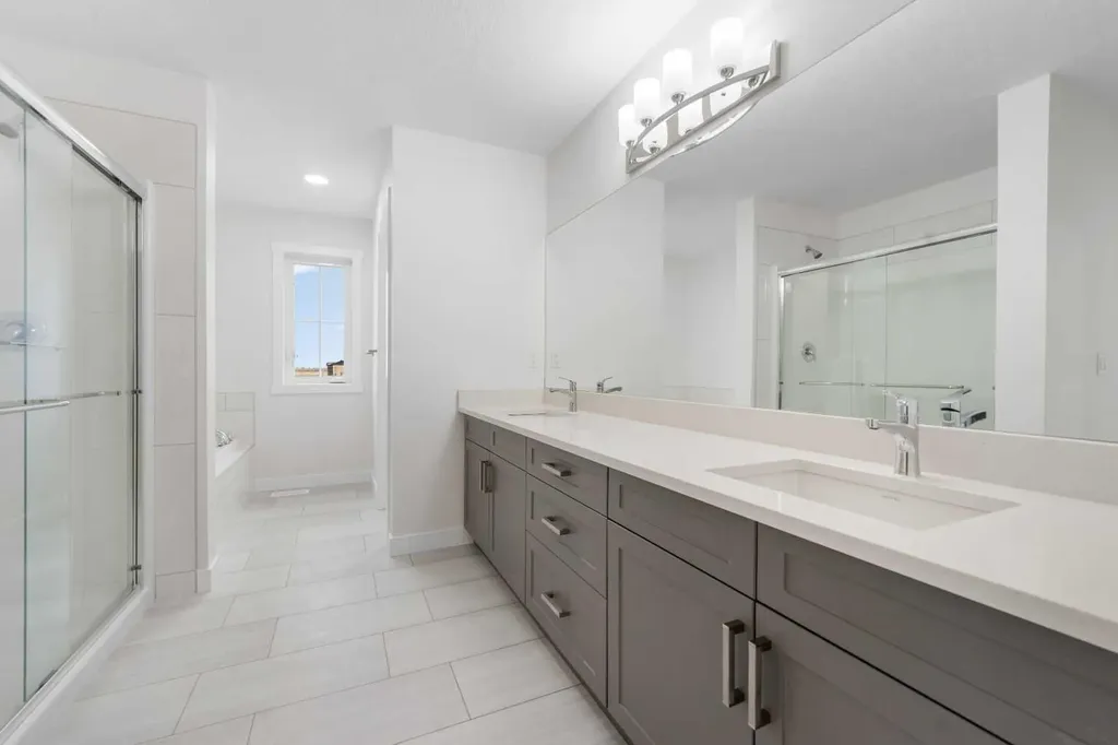 142 Sunstone Way Balzac AB T4B 5T5