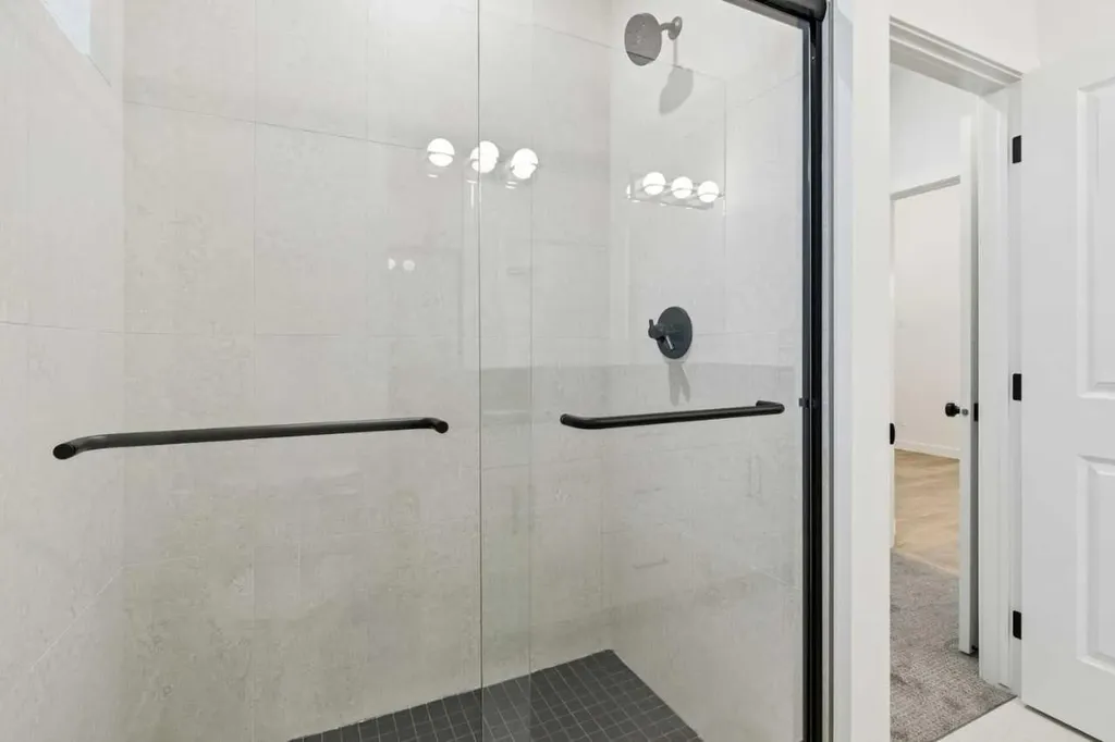 15085 37 Street SW Calgary AB T2Y 0R7