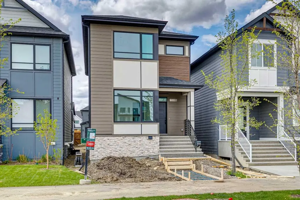15085 37 Street SW Calgary AB T2Y 0R7