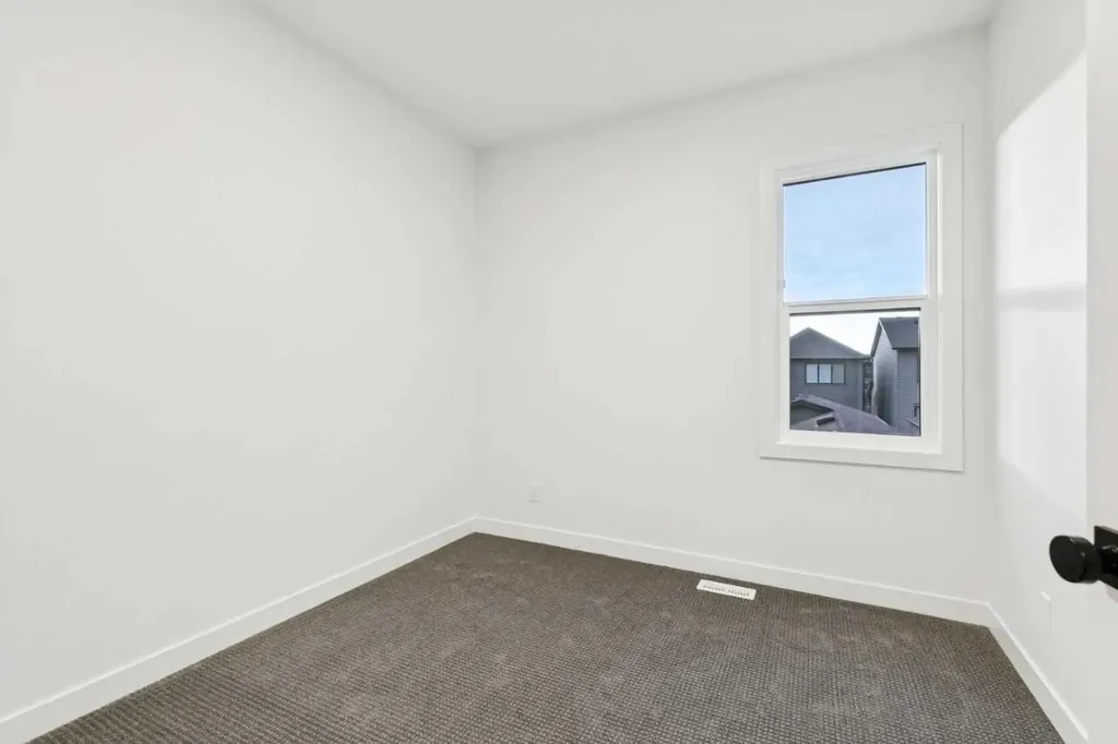 15085 37 Street SW Calgary AB T2Y 0R7