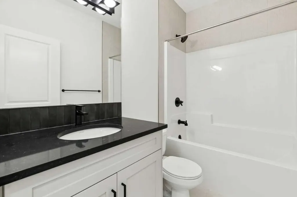 15085 37 Street SW Calgary AB T2Y 0R7