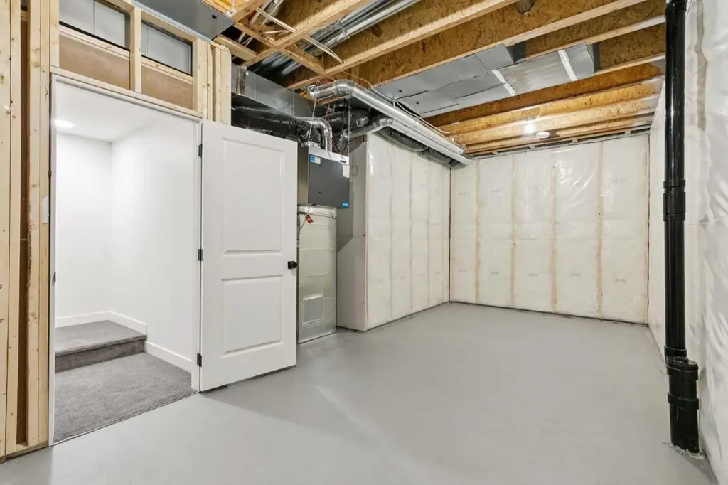 15085 37 Street SW Calgary AB T2Y 0R7