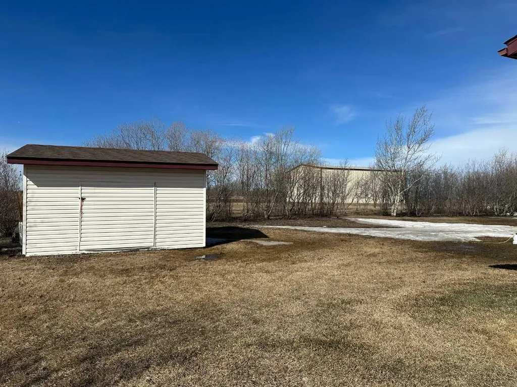 64033 Township Road 720 Grande Prairie AB T8X 4K4