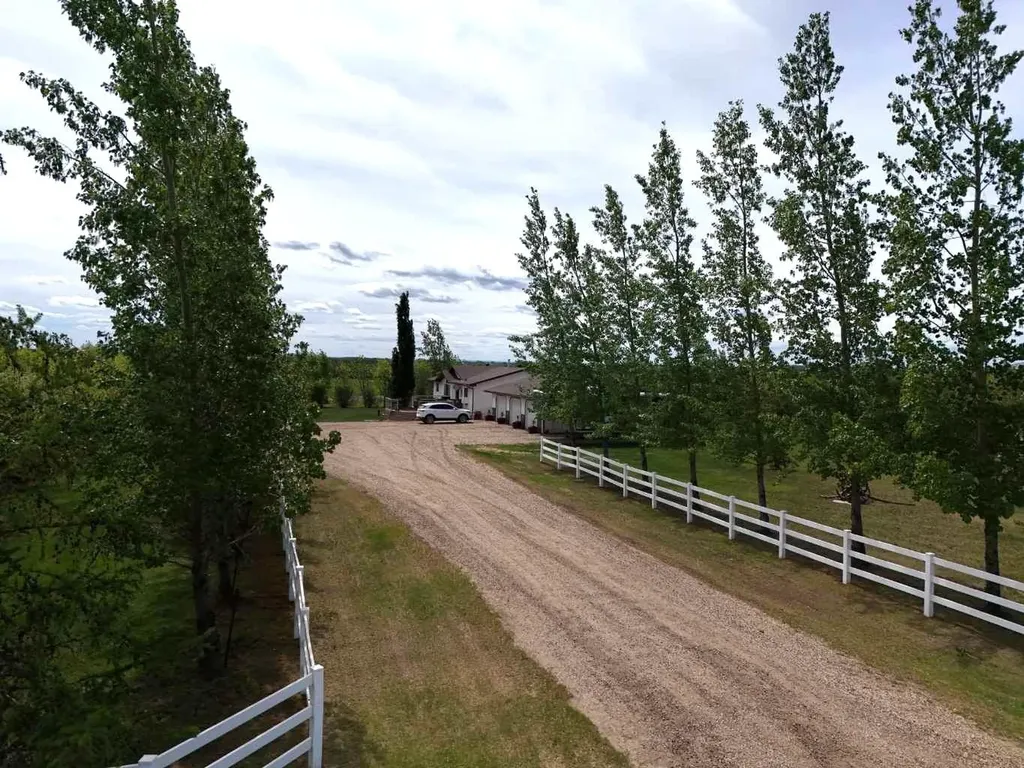 64033 Township Road 720 Grande Prairie AB T8X 4K4
