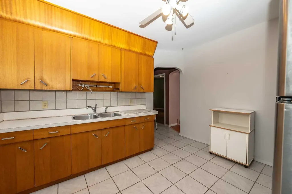 1509 10a Street Wainwright AB T9W1J9