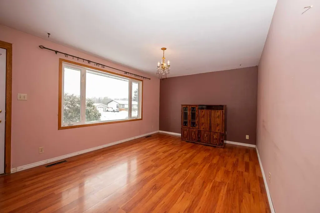 1509 10a Street Wainwright AB T9W1J9