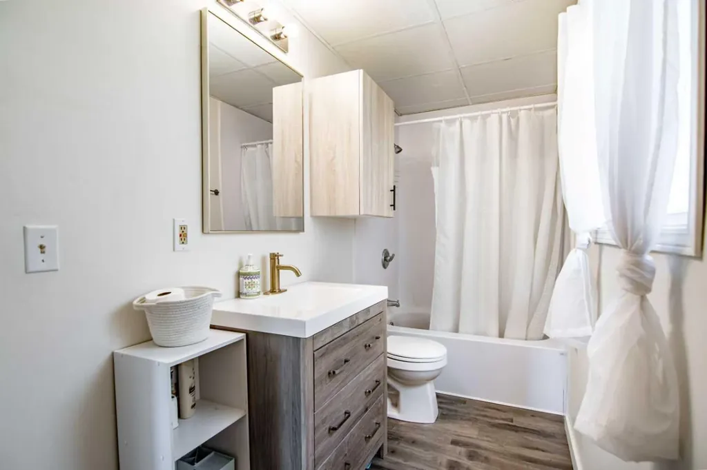 5120 53 Avenue Ponoka AB T4J 1H1