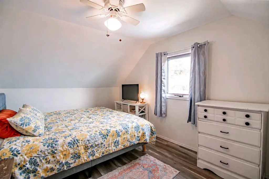 5120 53 Avenue Ponoka AB T4J 1H1