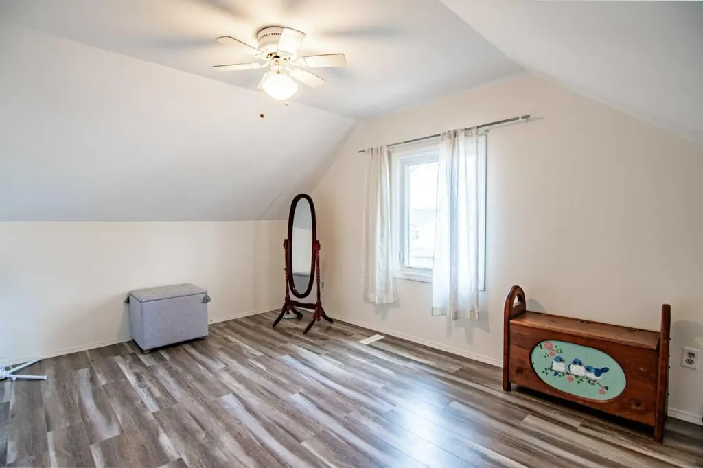 5120 53 Avenue Ponoka AB T4J 1H1