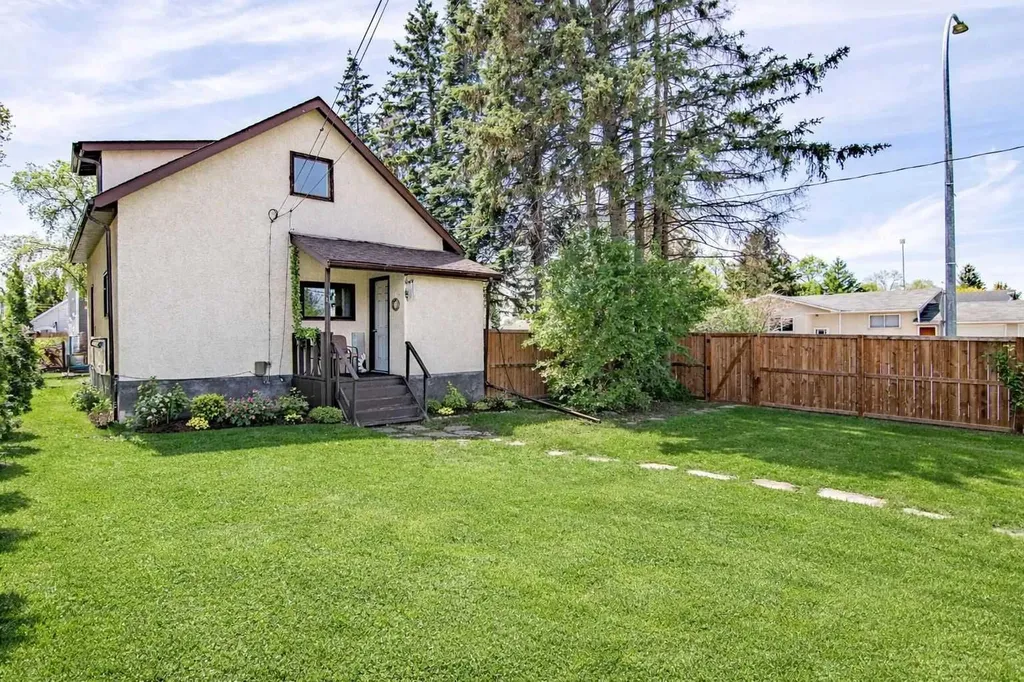 5120 53 Avenue Ponoka AB T4J 1H1