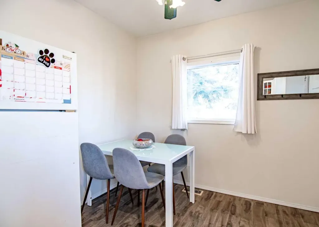5120 53 Avenue Ponoka AB T4J 1H1