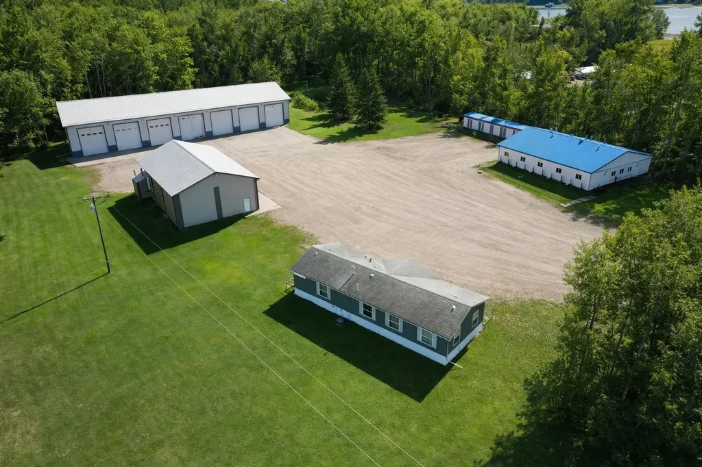 295 Wellsite Drive Red Earth Creek AB t0g 1x0