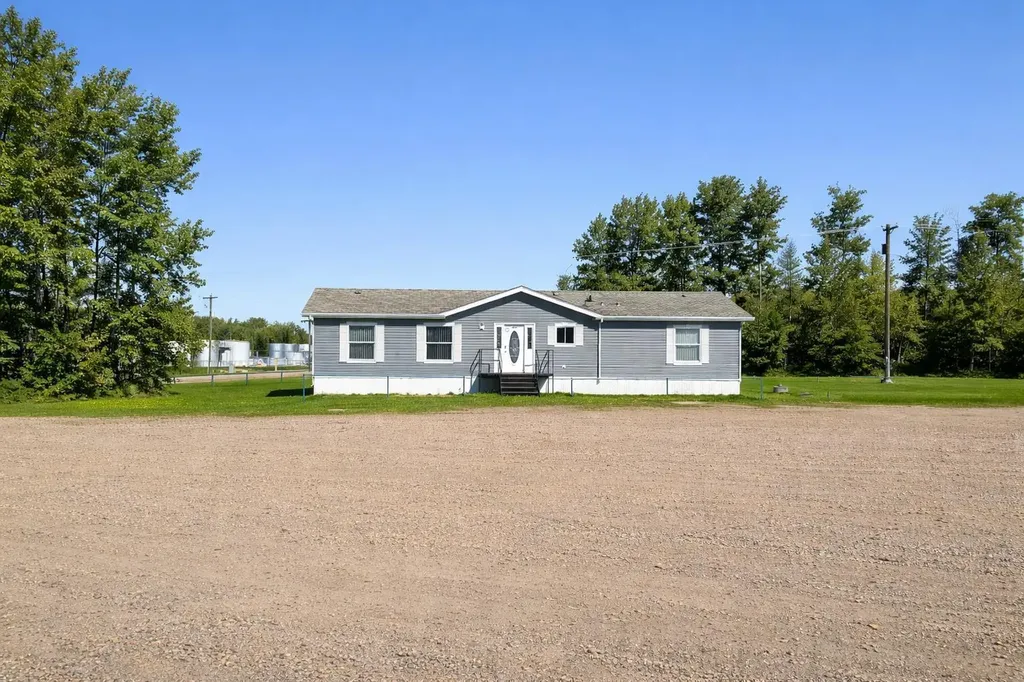 295 Wellsite Drive Red Earth Creek AB t0g 1x0