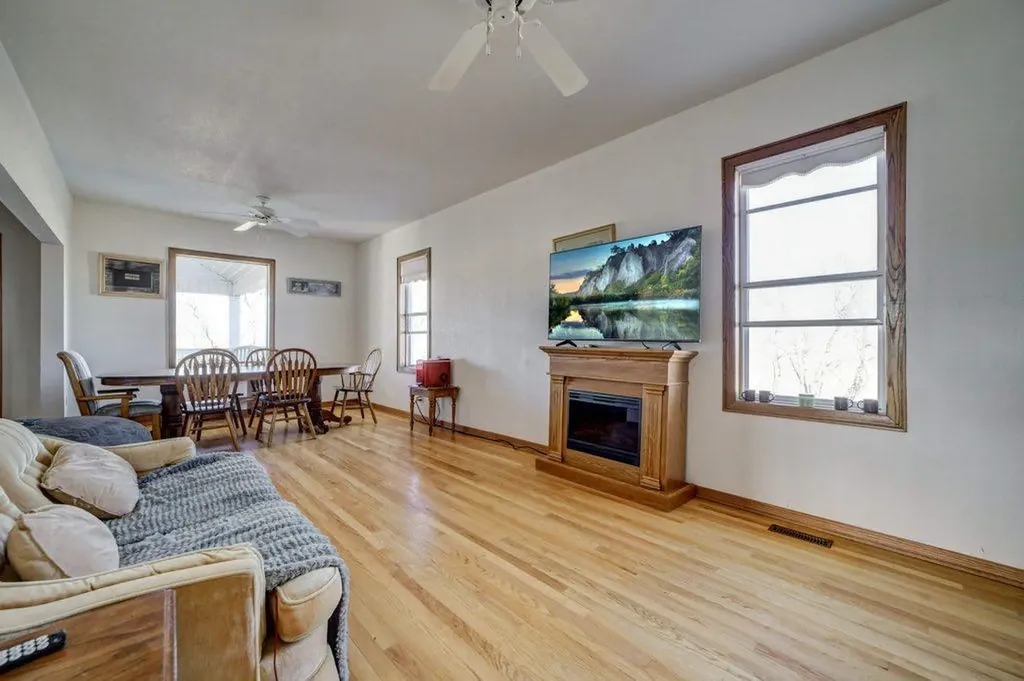6115 Rge Road 30-2 Rural Pincher Creek No. 9 M.d. Of AB T0K 1W0