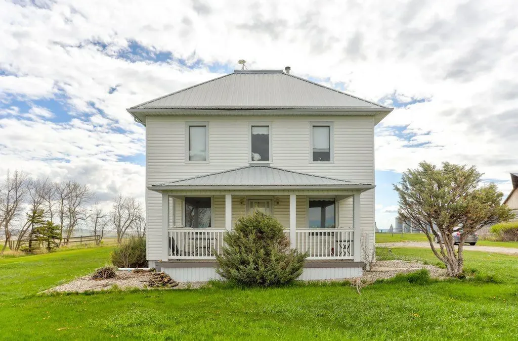 6115 Rge Road 30-2 Rural Pincher Creek No. 9 M.d. Of AB T0K 1W0