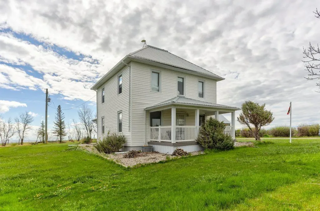 6115 Rge Road 30-2 Rural Pincher Creek No. 9 M.d. Of AB T0K 1W0