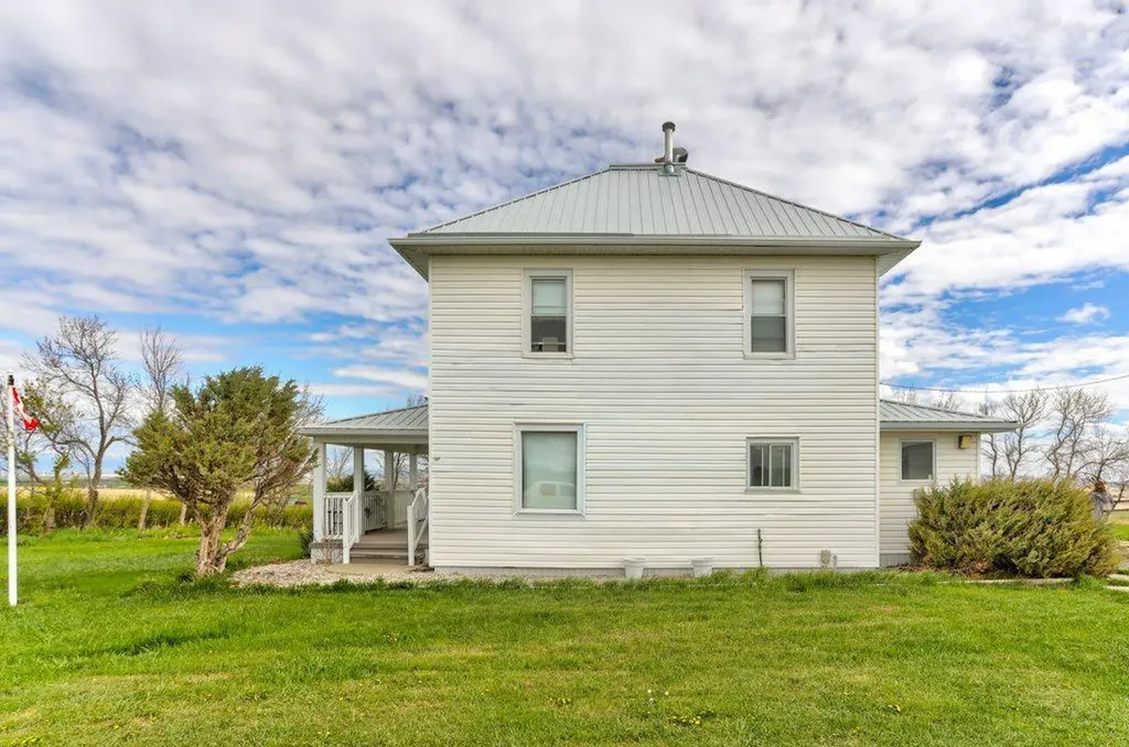 6115 Rge Road 30-2 Rural Pincher Creek No. 9 M.d. Of AB T0K 1W0