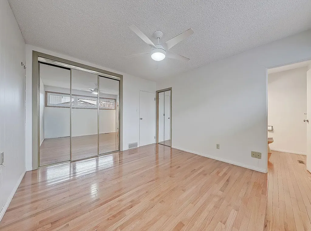 44 Granlea Place SW Calgary AB T3E4K2