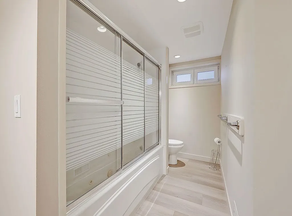 44 Granlea Place SW Calgary AB T3E4K2