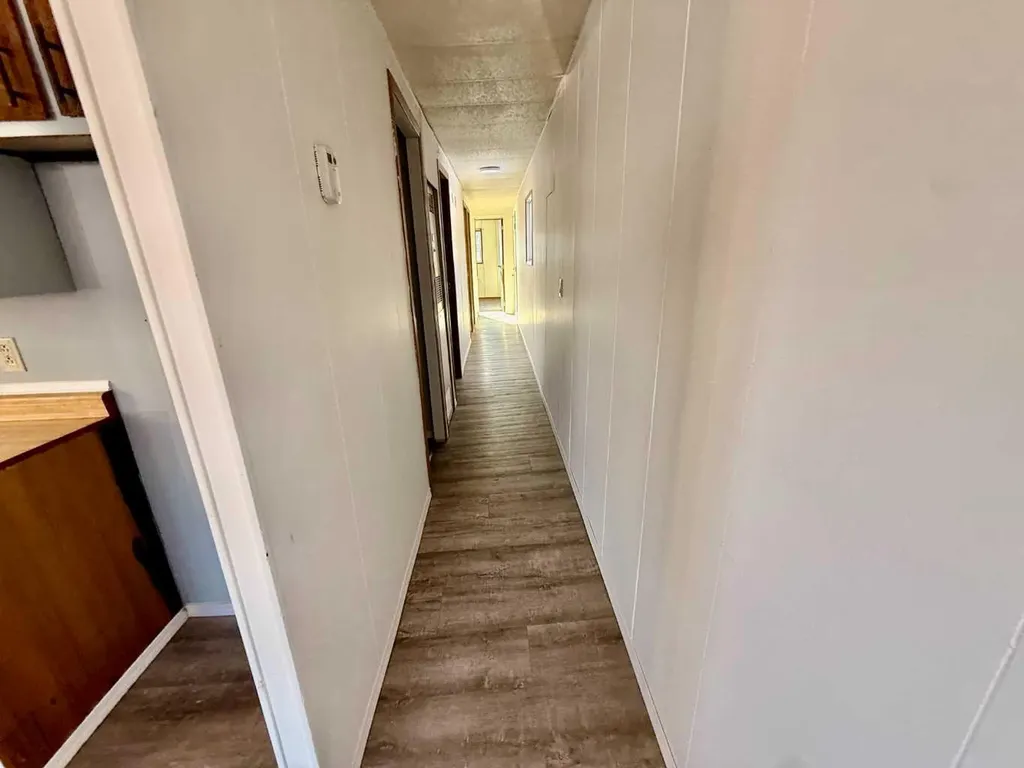 521 2 Avenue Wainwright AB T9W 1A3
