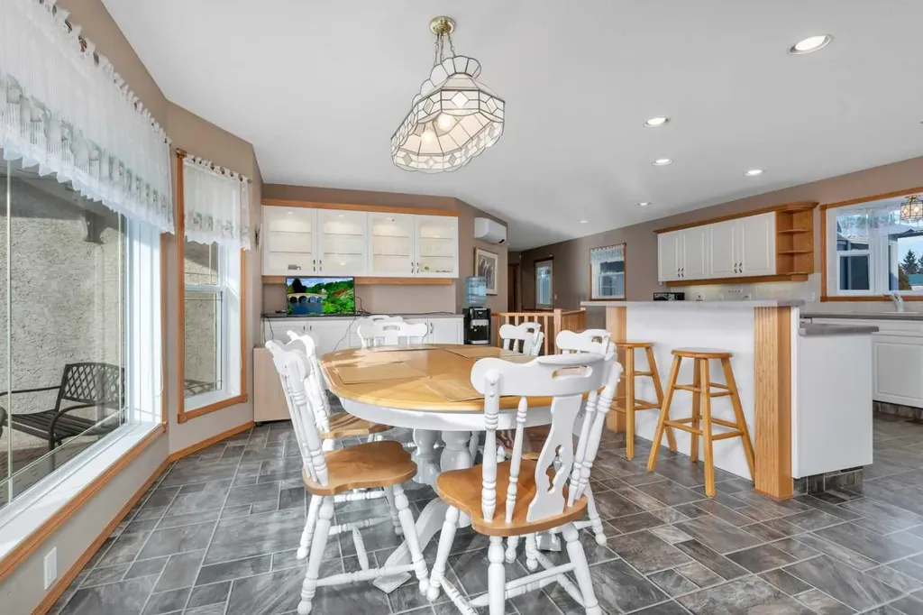 27556 Township Road 372 Rural Red Deer County AB T4G 0M5