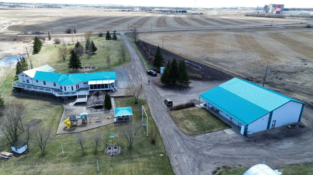 27556 Township Road 372 Rural Red Deer County AB T4G 0M5
