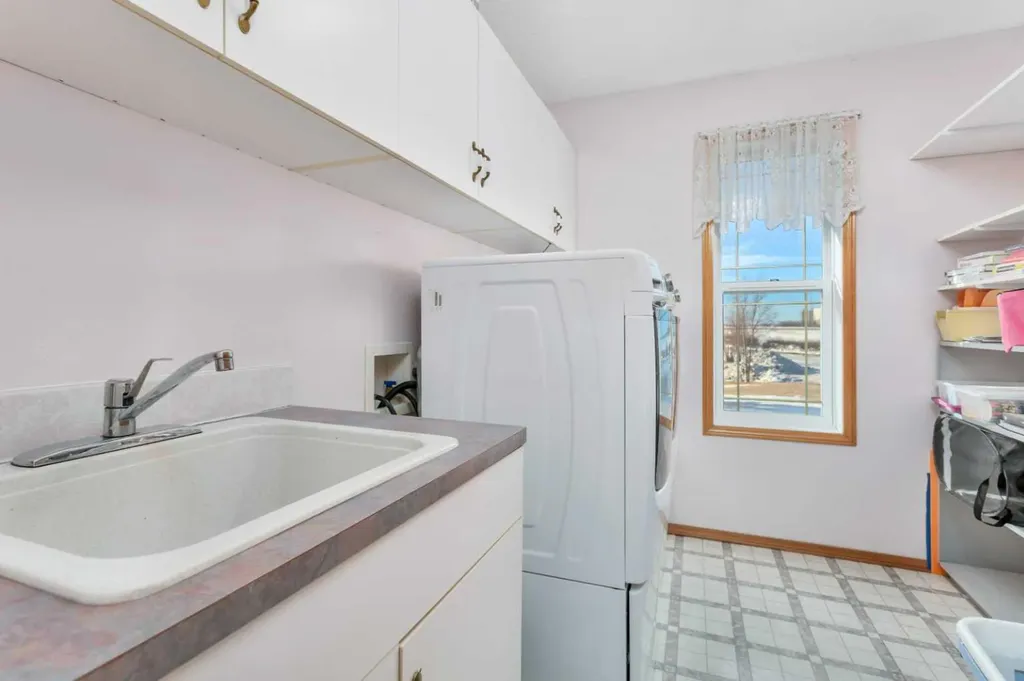 27556 Township Road 372 Rural Red Deer County AB T4G 0M5