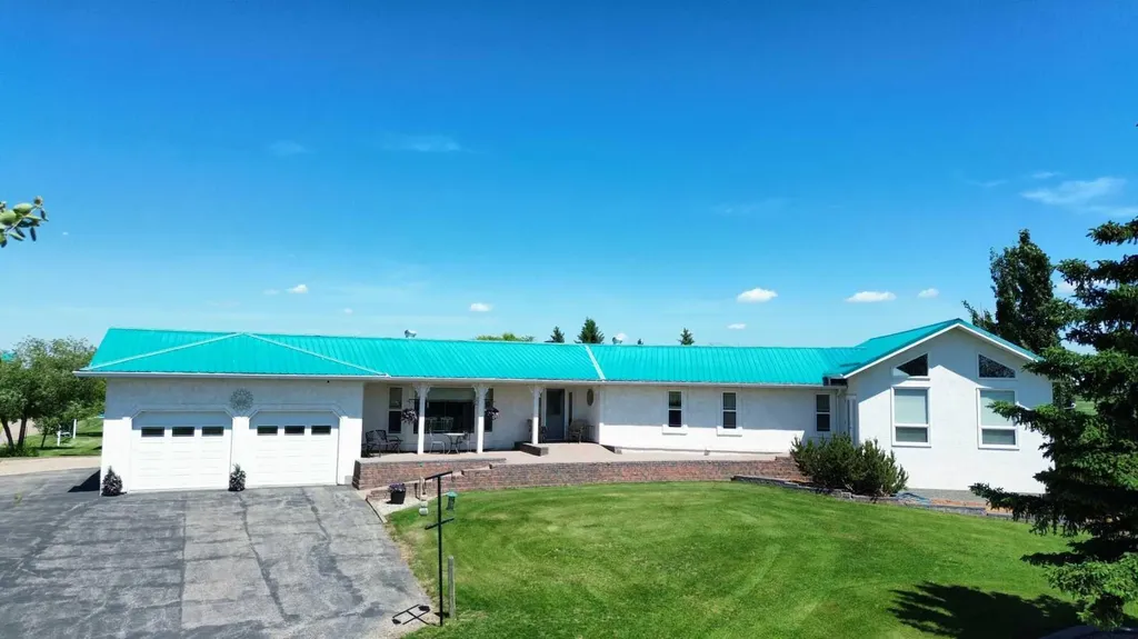 27556 Township Road 372 Rural Red Deer County AB T4G 0M5