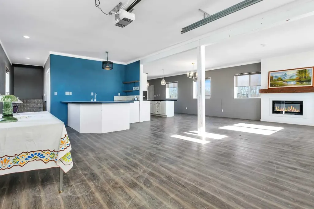 27556 Township Road 372 Rural Red Deer County AB T4G 0M5