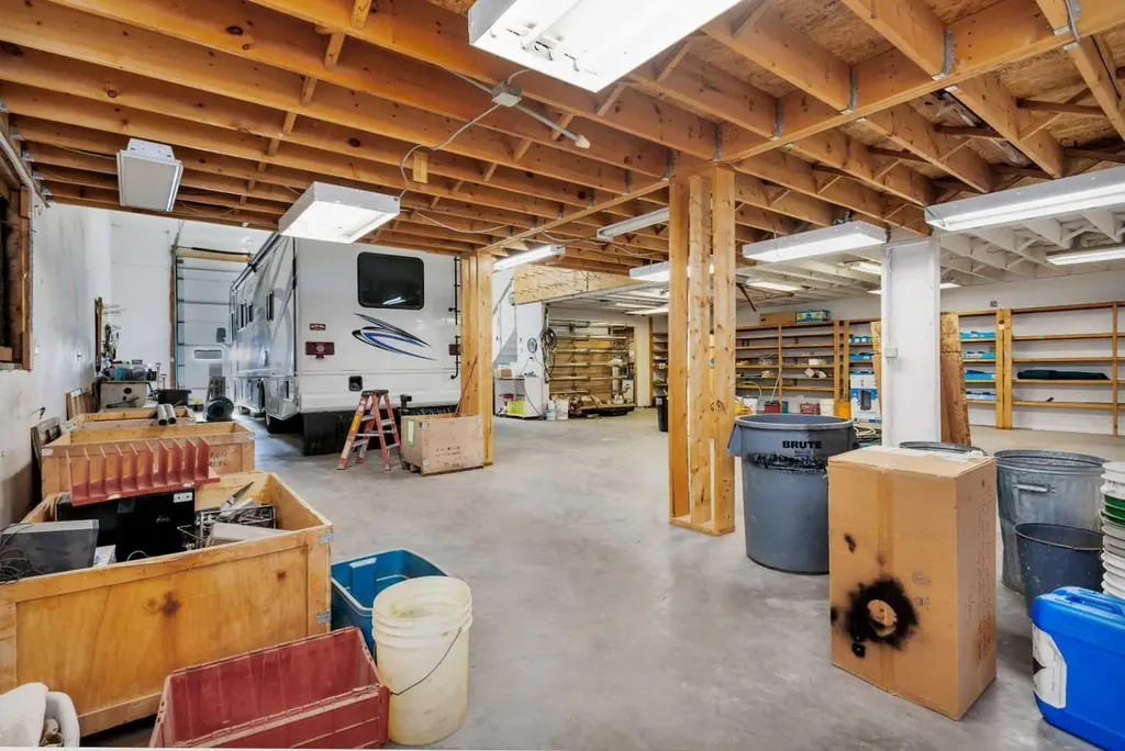 27556 Township Road 372 Rural Red Deer County AB T4G 0M5