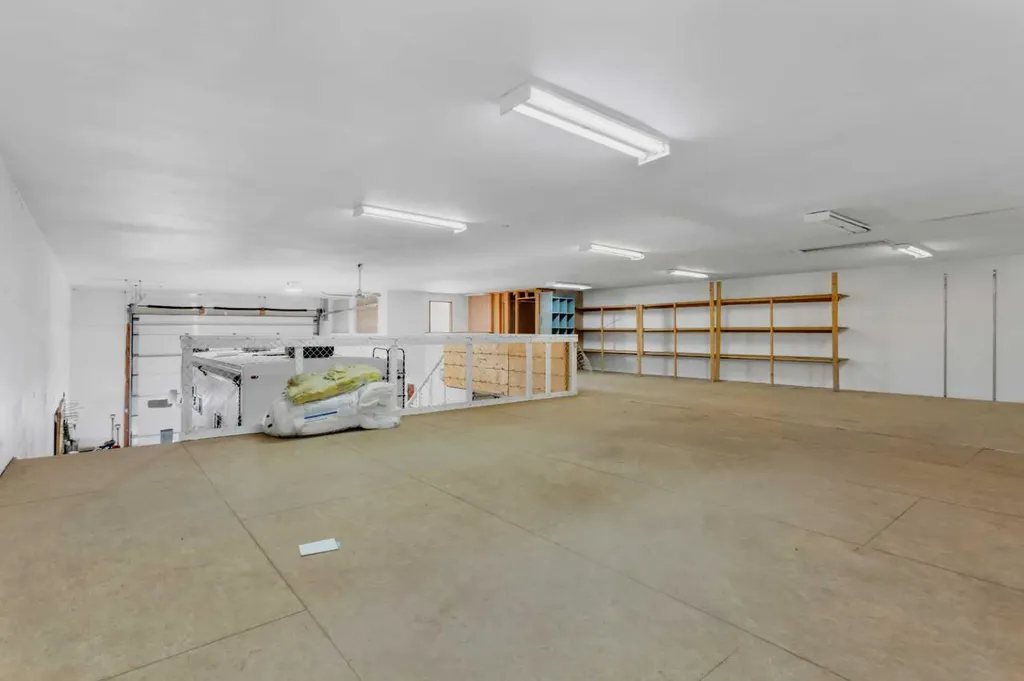 27556 Township Road 372 Rural Red Deer County AB T4G 0M5